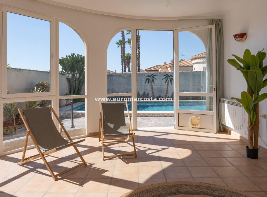 Sale - Villa - Orihuela Costa