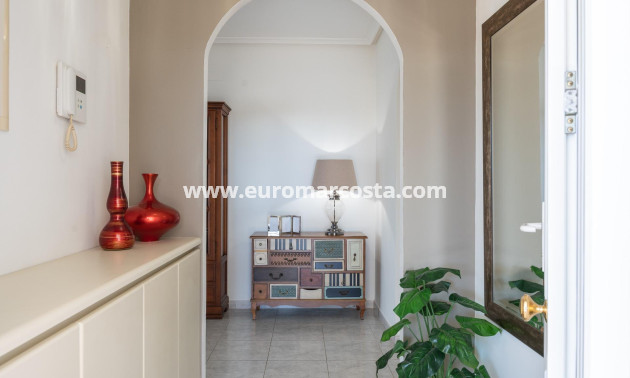 Sale - Villa - Orihuela Costa