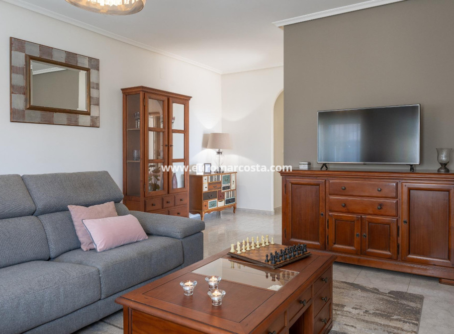 Sale - Villa - Orihuela Costa