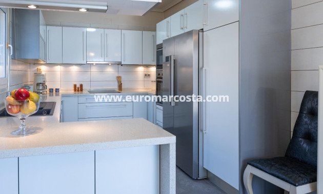 Sale - Villa - Orihuela Costa