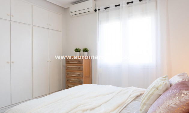 Sale - Villa - Orihuela Costa