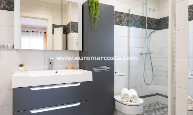 Sale - Villa - Orihuela Costa