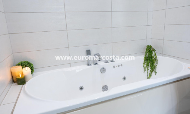 Sale - Villa - Orihuela Costa