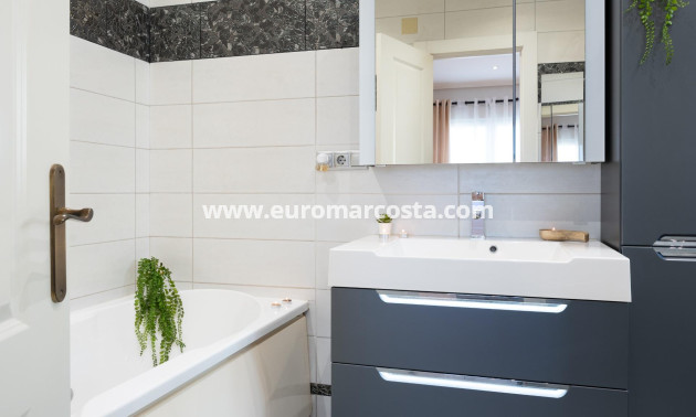 Sale - Villa - Orihuela Costa