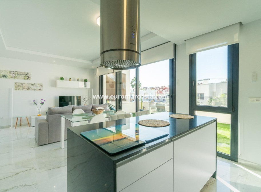 Sale - Apartment / flat - Orihuela Costa