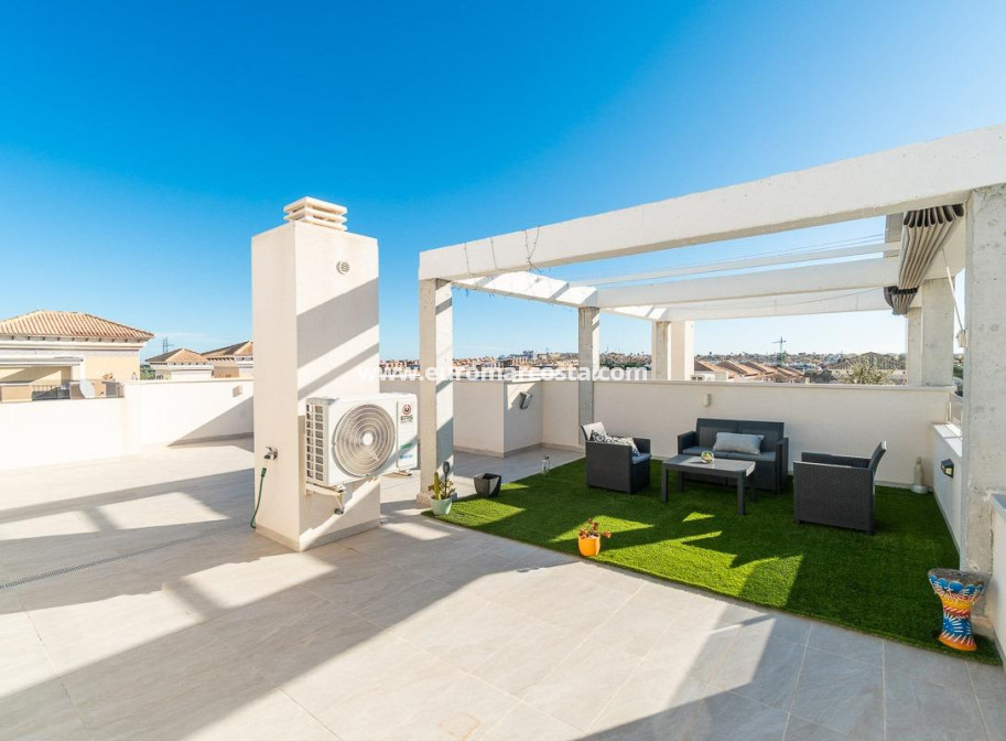 Sale - Apartment / flat - Orihuela Costa