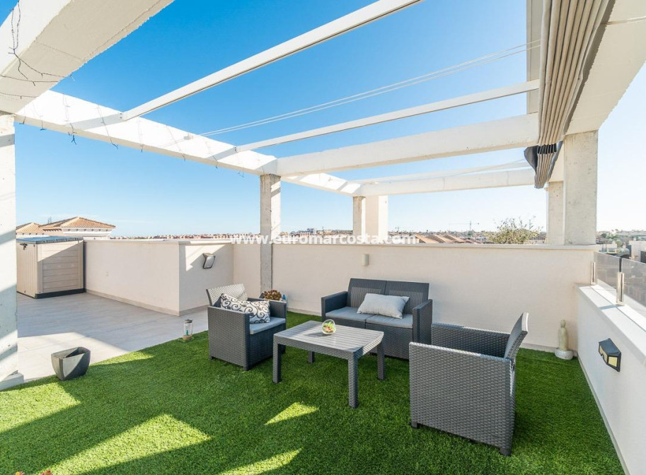 Sale - Apartment / flat - Orihuela Costa