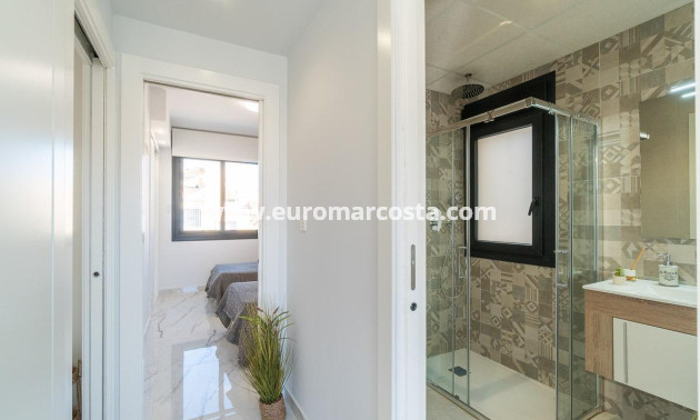 Sale - Apartment / flat - Orihuela Costa
