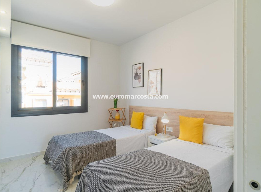 Sale - Apartment / flat - Orihuela Costa