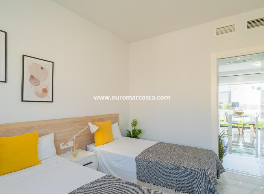 Sale - Apartment / flat - Orihuela Costa