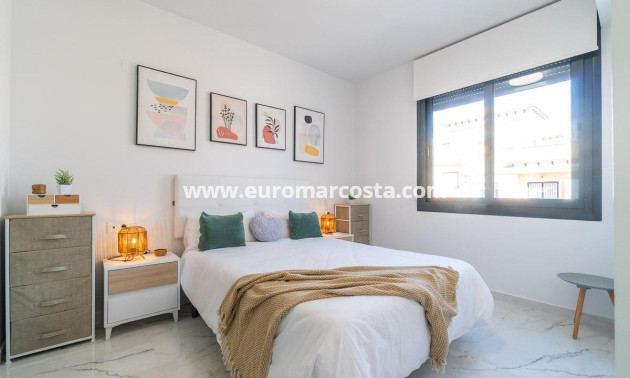 Sale - Apartment / flat - Orihuela Costa