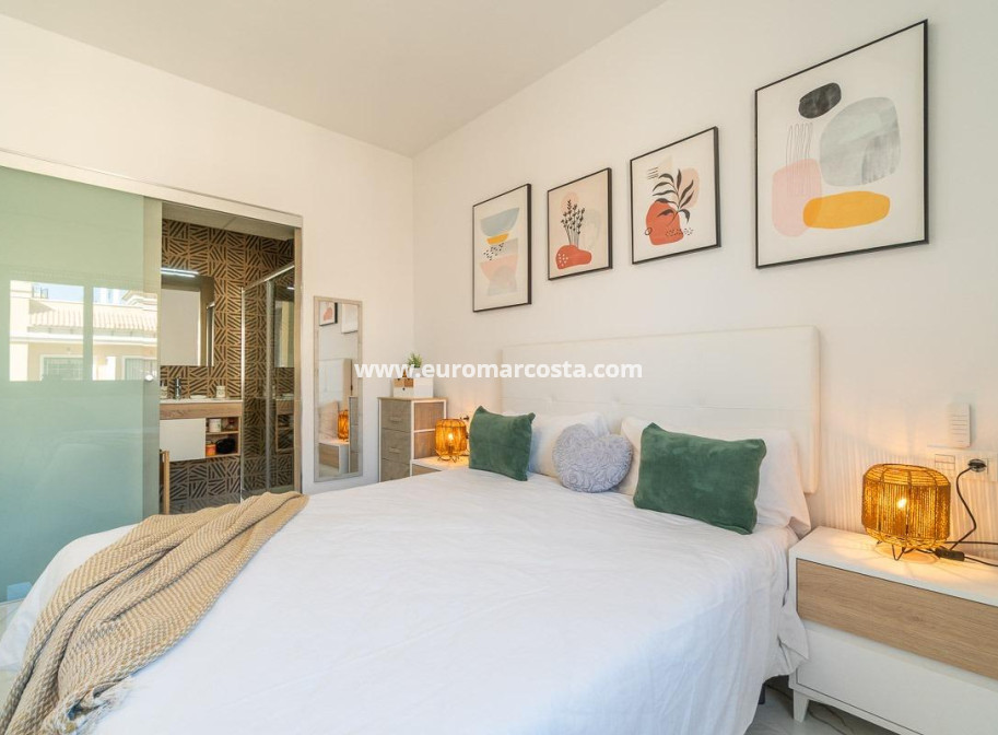 Sale - Apartment / flat - Orihuela Costa