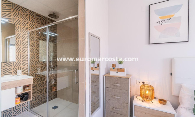 Sale - Apartment / flat - Orihuela Costa