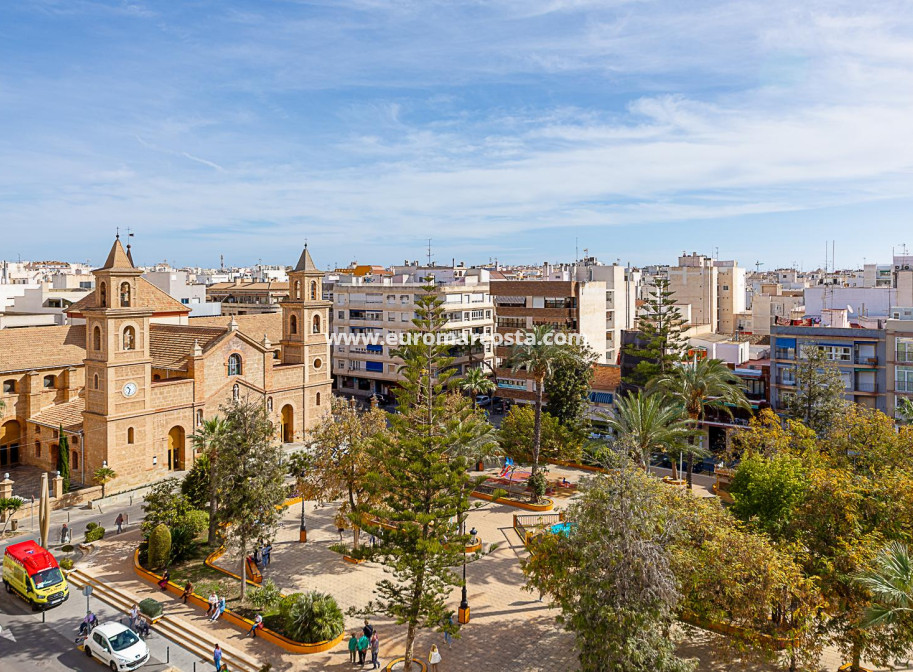 Objekte zum Wiederverkauf - Wohnung - Torrevieja - TORREVIEJA