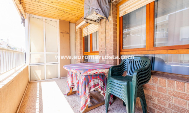 Objekte zum Wiederverkauf - Wohnung - Torrevieja - TORREVIEJA