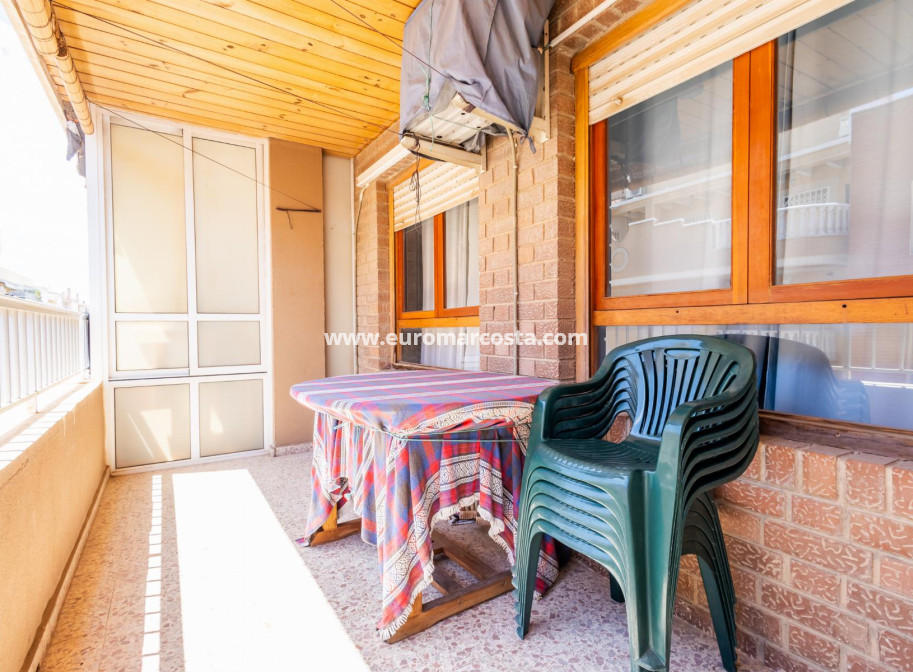 Objekte zum Wiederverkauf - Wohnung - Torrevieja - TORREVIEJA