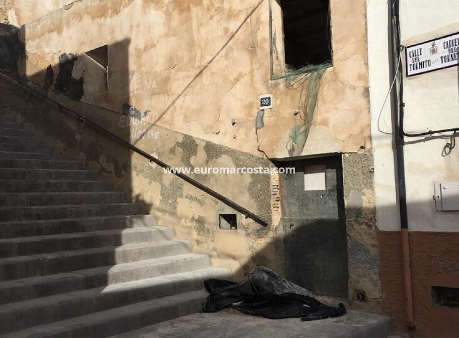 Objekte zum Wiederverkauf - Land and Plots - Onil - Inland