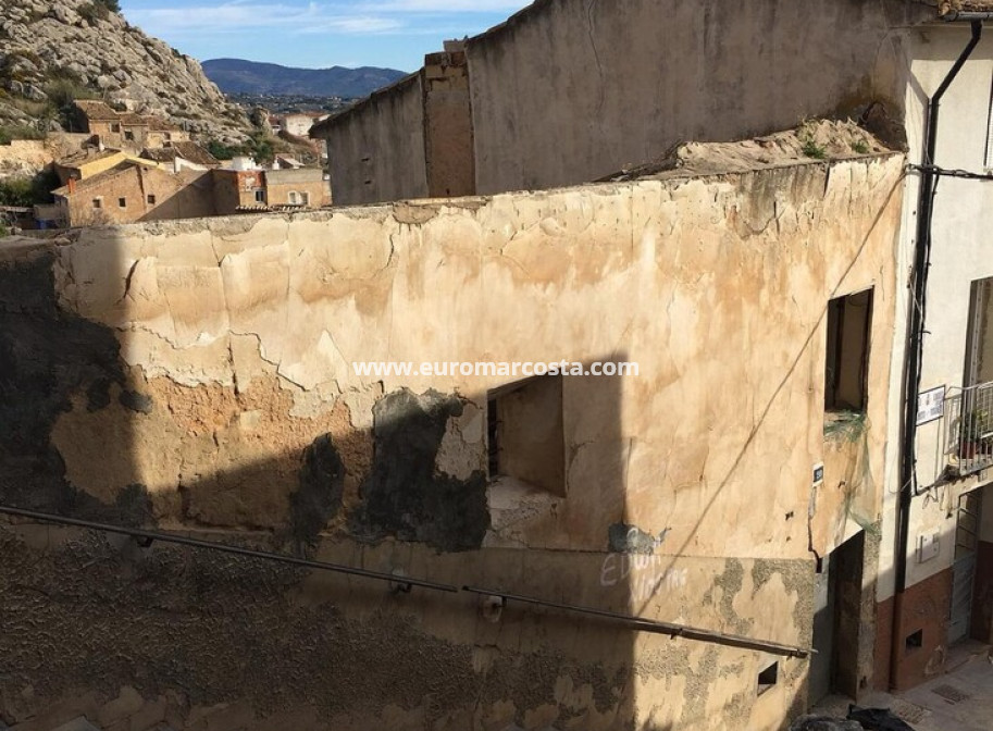 Objekte zum Wiederverkauf - Land and Plots - Onil - Inland