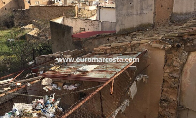 Objekte zum Wiederverkauf - Land and Plots - Onil - Inland