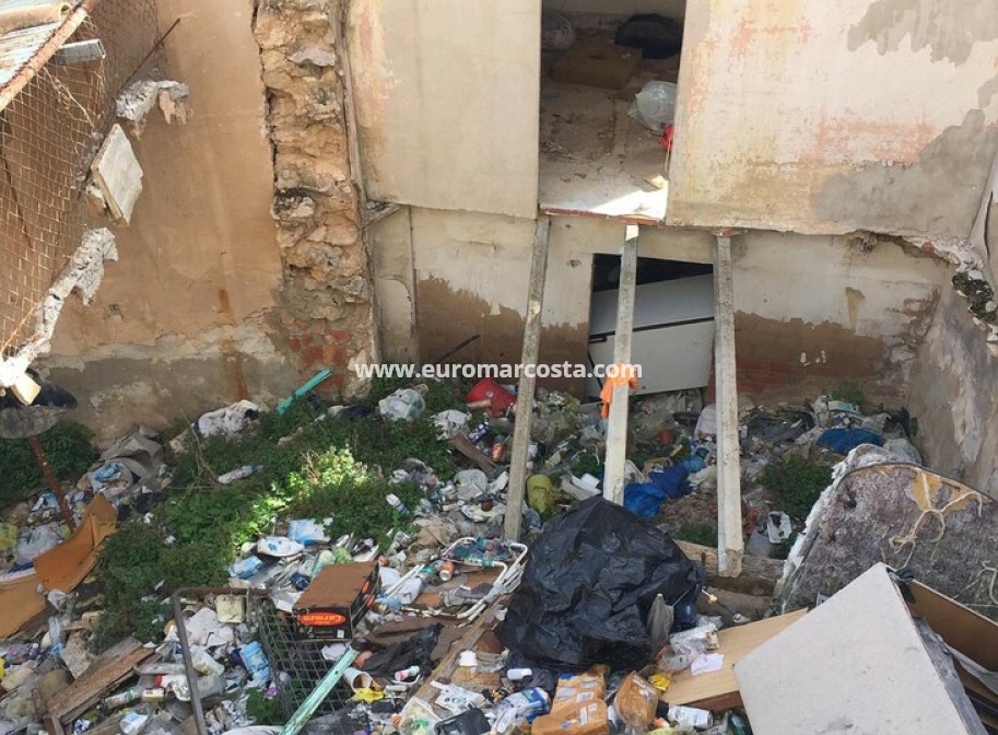 Objekte zum Wiederverkauf - Land and Plots - Onil - Inland