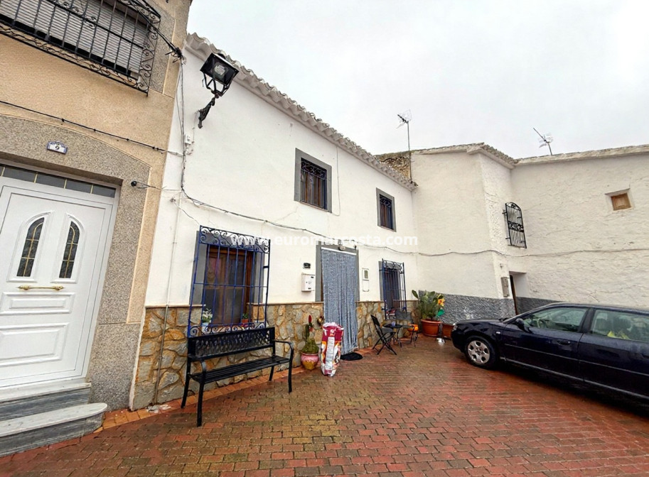 Sale - Casa - Chirivel - El Contador