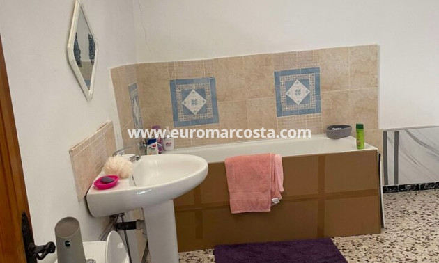 Sale - Casa - Chirivel - El Contador