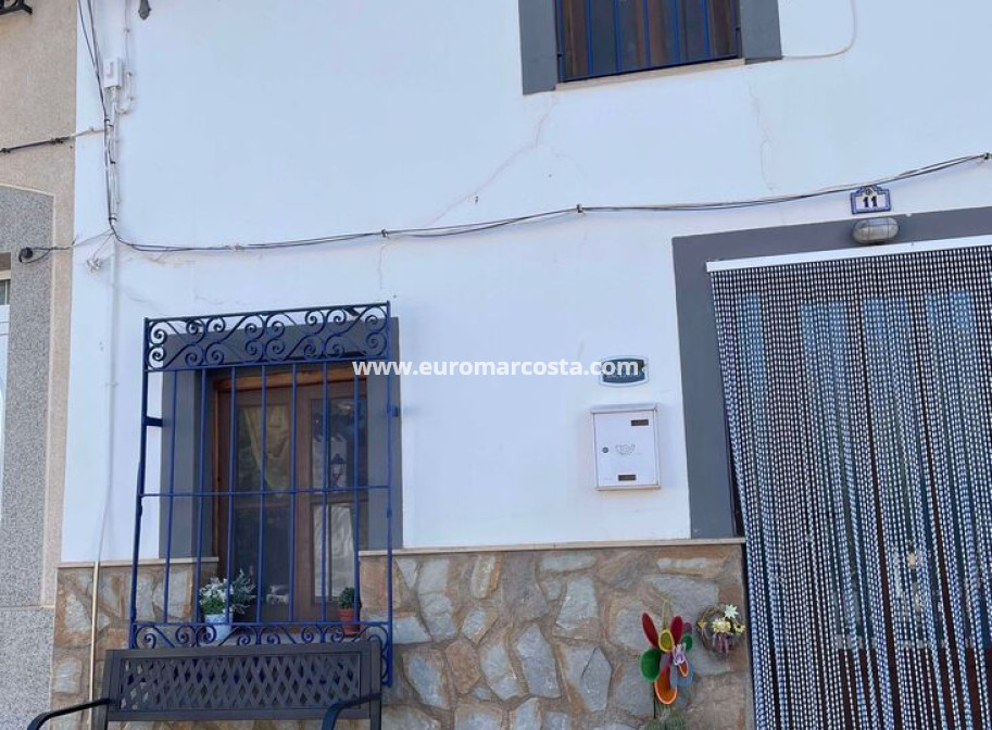 Sale - Casa - Chirivel - El Contador