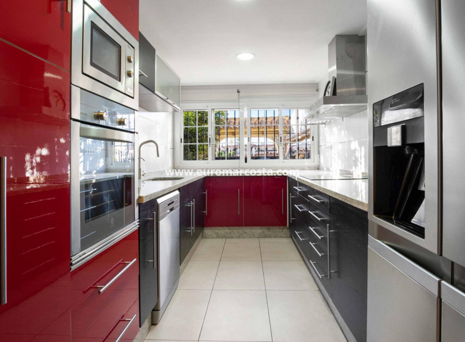 Sale - Casa - Orihuela Costa