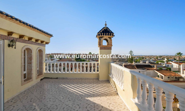 Sale - Casa - Orihuela Costa
