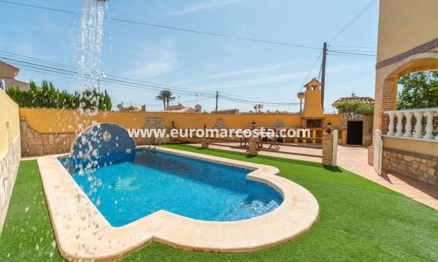 Sale - Casa - Orihuela Costa