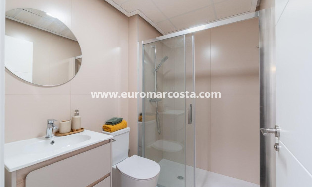 Alquiler a largo plazo - Apartamento / piso - Orihuela Costa