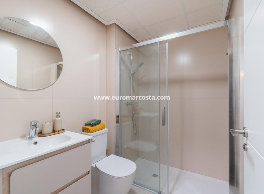 Alquiler a largo plazo - Apartamento / piso - Orihuela Costa