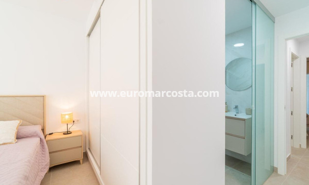 Alquiler a largo plazo - Apartamento / piso - Orihuela Costa