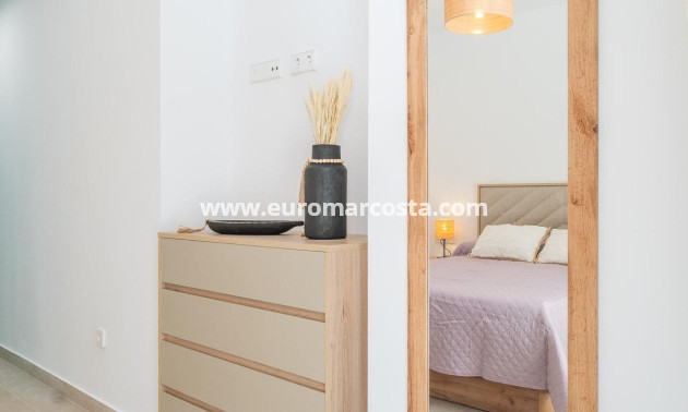 Alquiler a largo plazo - Apartamento / piso - Orihuela Costa