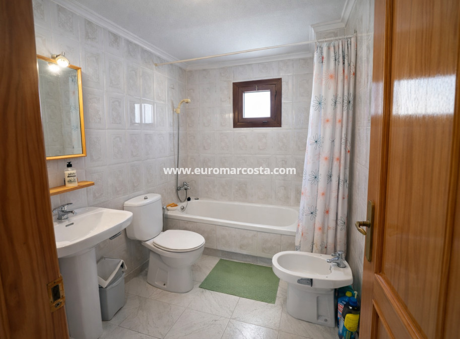 Venta - Apartamento / piso - Torrevieja - TORREVIEJA