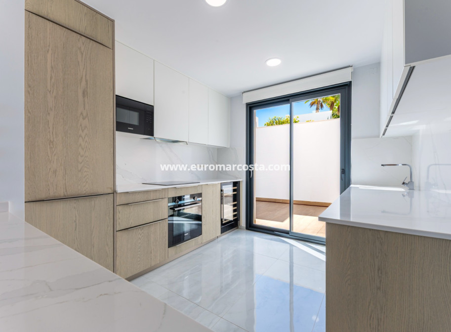 Sale - Villa - Orihuela Costa