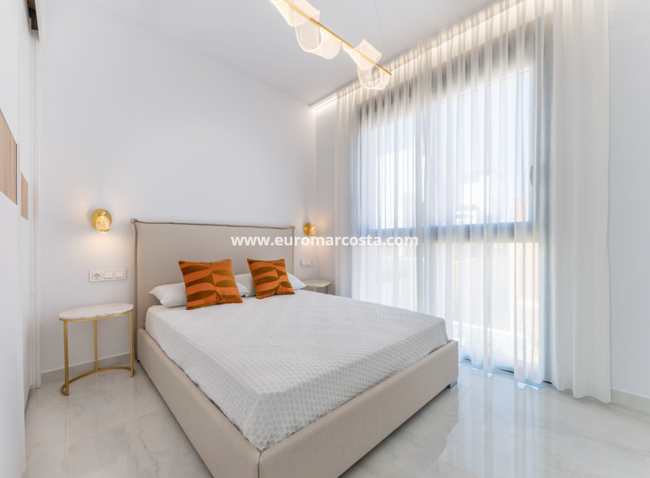 Sale - Villa - Orihuela Costa