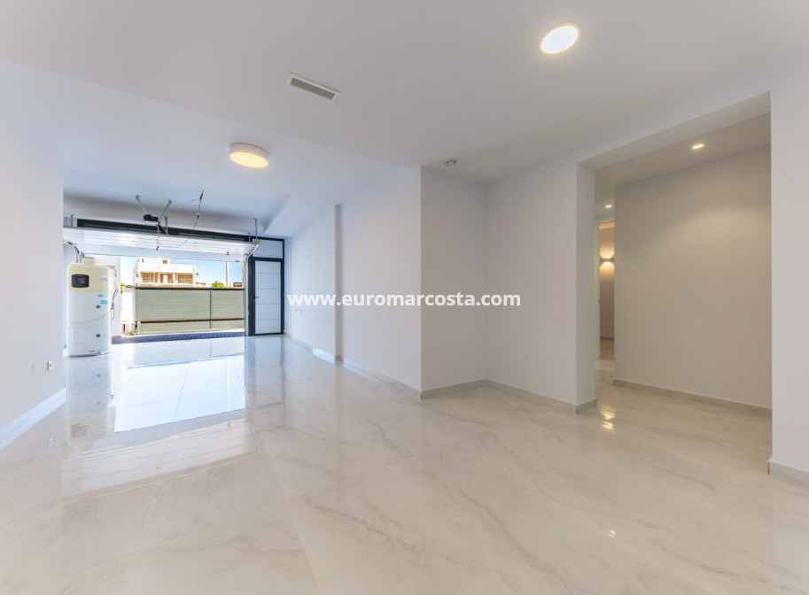 Sale - Villa - Orihuela Costa