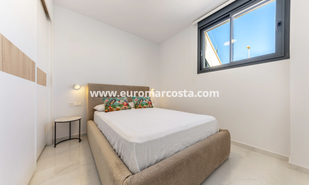 Sale - Villa - Orihuela Costa