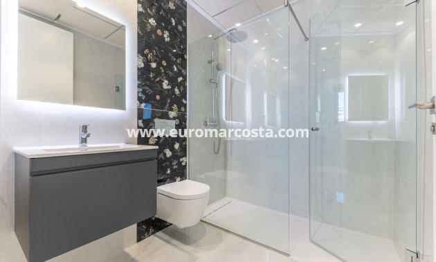 Sale - Villa - Orihuela Costa