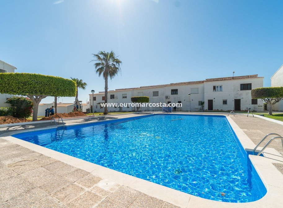 Sale - Townhouse - Orihuela Costa
