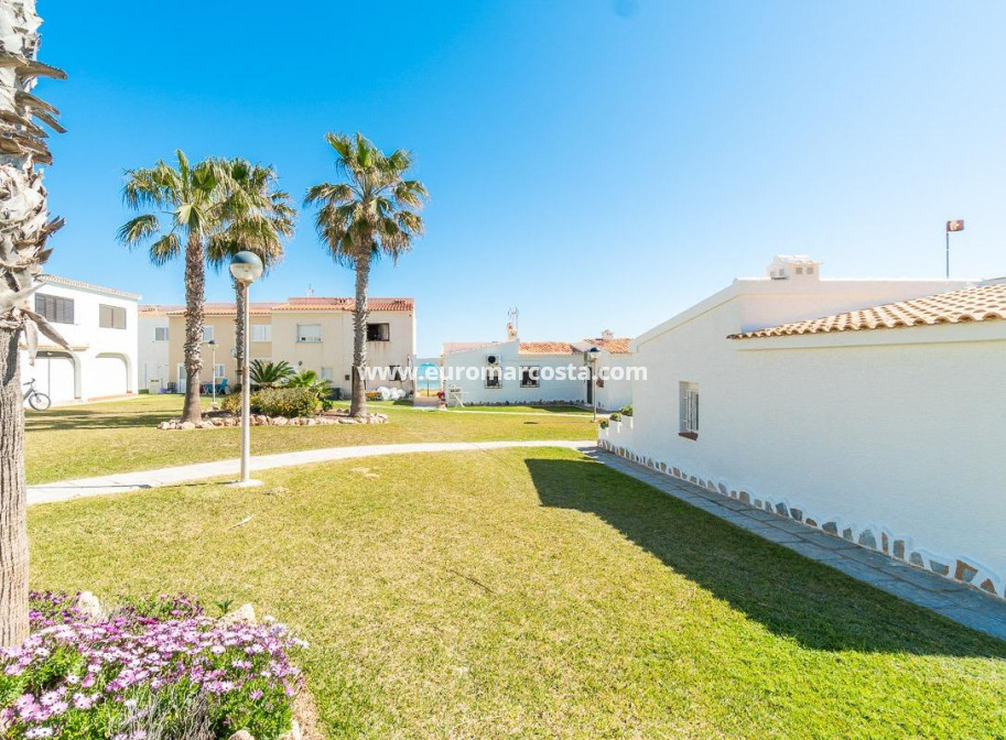 Sale - Townhouse - Orihuela Costa