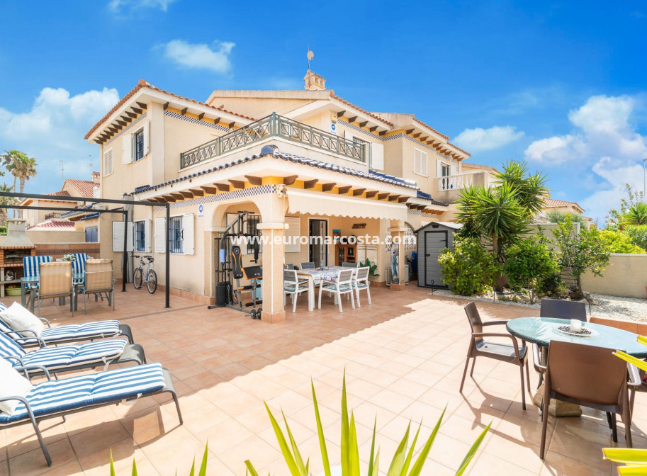 Objekte zum Wiederverkauf - Haus - Orihuela Costa - Zeniamar-Horizonte-La Campana