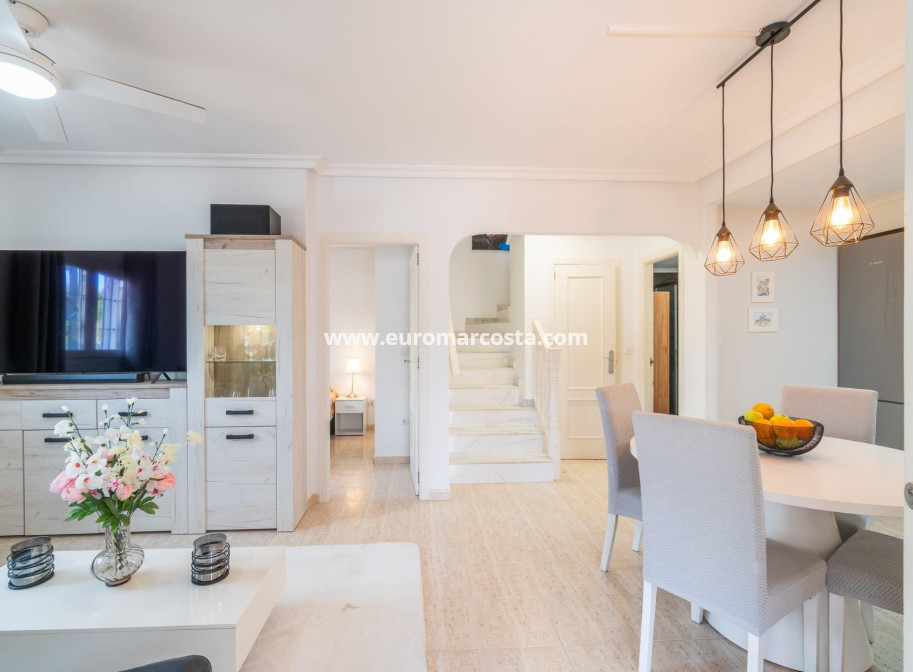 Objekte zum Wiederverkauf - Haus - Orihuela Costa - Zeniamar-Horizonte-La Campana