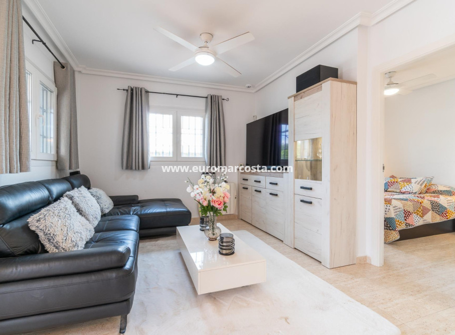 Objekte zum Wiederverkauf - Haus - Orihuela Costa - Zeniamar-Horizonte-La Campana