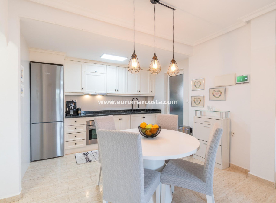 Objekte zum Wiederverkauf - Haus - Orihuela Costa - Zeniamar-Horizonte-La Campana