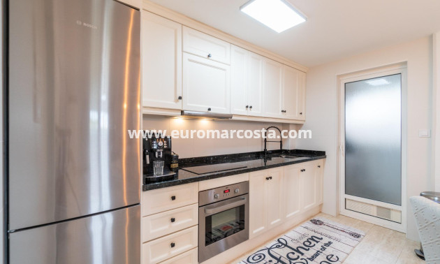 Objekte zum Wiederverkauf - Haus - Orihuela Costa - Zeniamar-Horizonte-La Campana