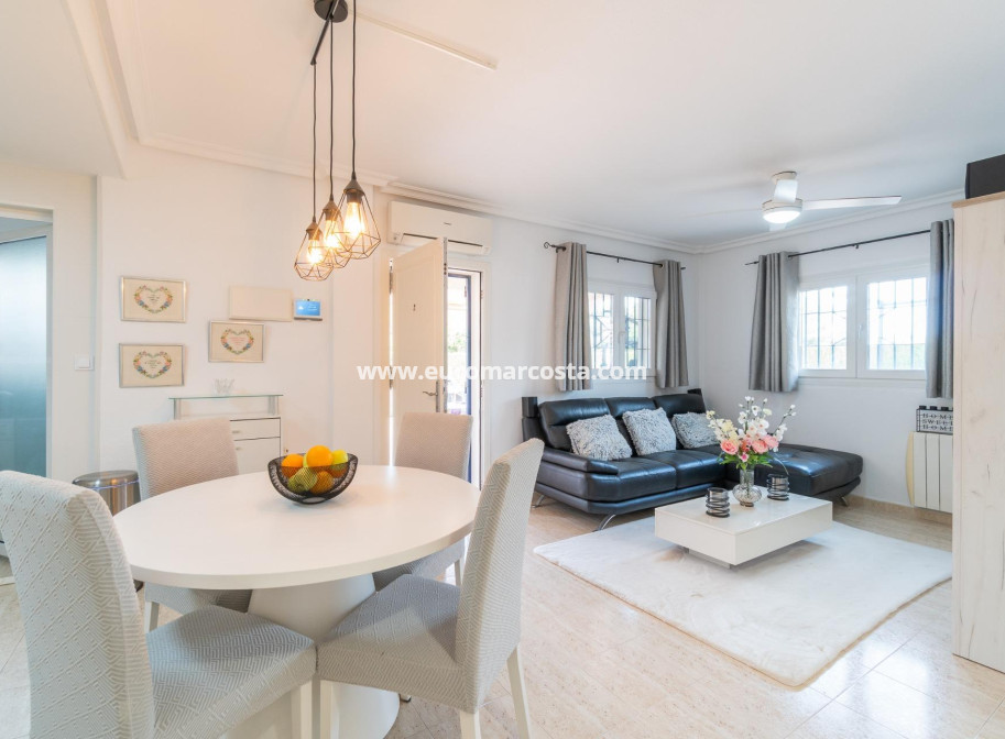 Objekte zum Wiederverkauf - Haus - Orihuela Costa - Zeniamar-Horizonte-La Campana