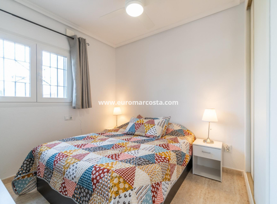 Objekte zum Wiederverkauf - Haus - Orihuela Costa - Zeniamar-Horizonte-La Campana