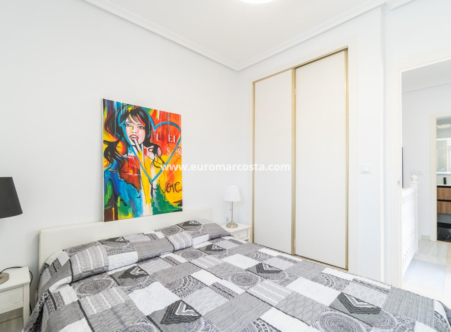 Objekte zum Wiederverkauf - Haus - Orihuela Costa - Zeniamar-Horizonte-La Campana